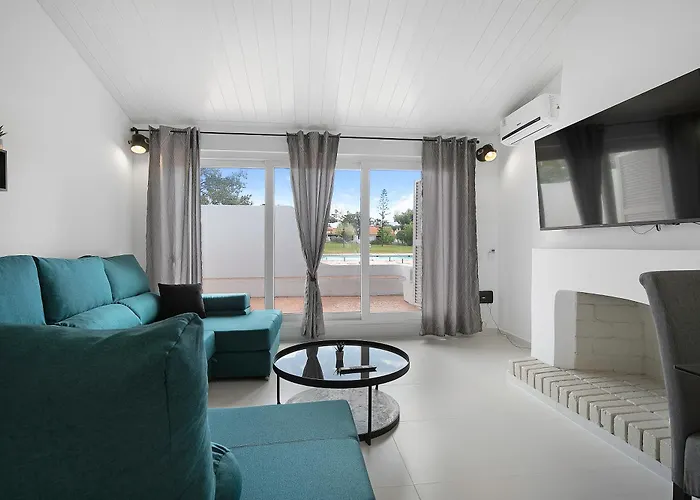 Villa Poolside Sereno