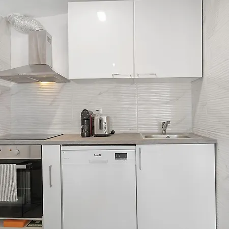 ヴィラ Poolside Sereno