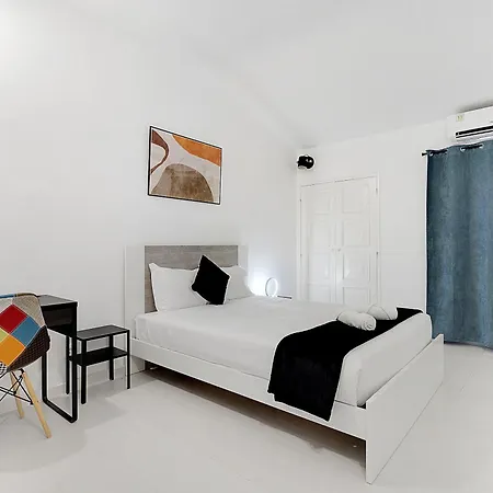 Вілла Poolside Sereno *